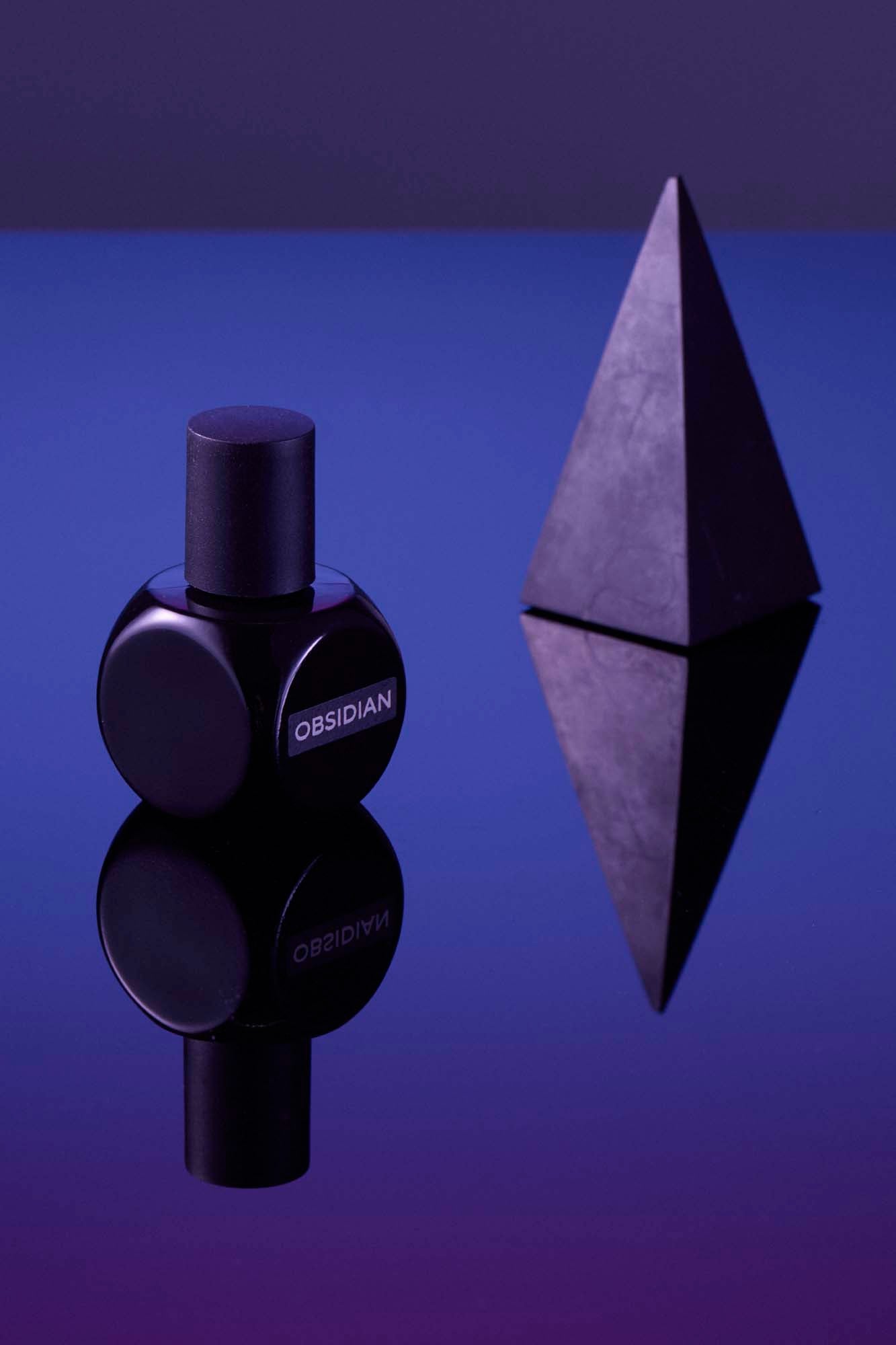 Osmé Obsidian perfume bottle angled view showcasing luxury niche fragrance design